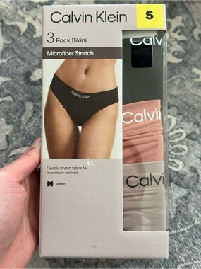 Calvin Klein New Women’s 3-Pack Bikini- Size Small